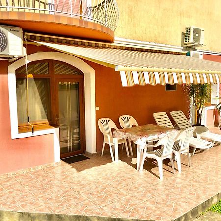 Unio Vendeghaz 1 Apartment Siofok Bagian luar foto