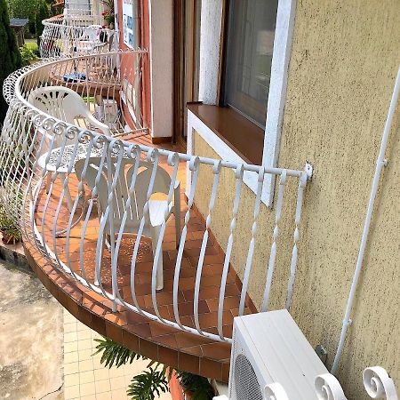 Unio Vendeghaz 1 Apartment Siofok Bagian luar foto