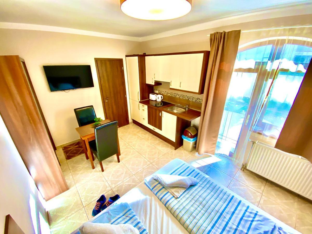 Unio Vendeghaz 1 Apartment Siofok Bagian luar foto