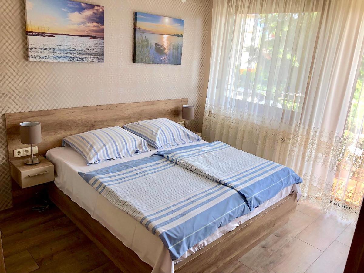 Unio Vendeghaz 1 Apartment Siofok Bagian luar foto