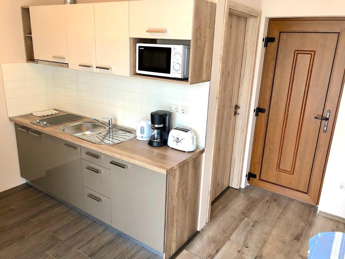 Unio Vendeghaz 1 Apartment Siofok Bagian luar foto