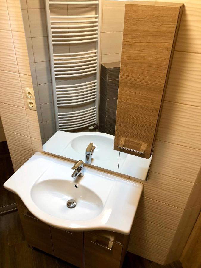 Unio Vendeghaz 1 Apartment Siofok Bagian luar foto